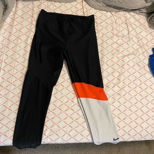 Nike cropped tights
